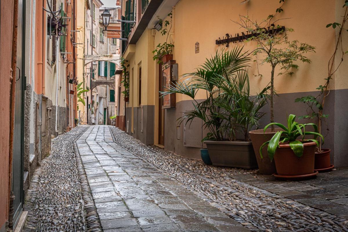 Apartamento Insapria, Caressa De Mae Bordighera Exterior foto